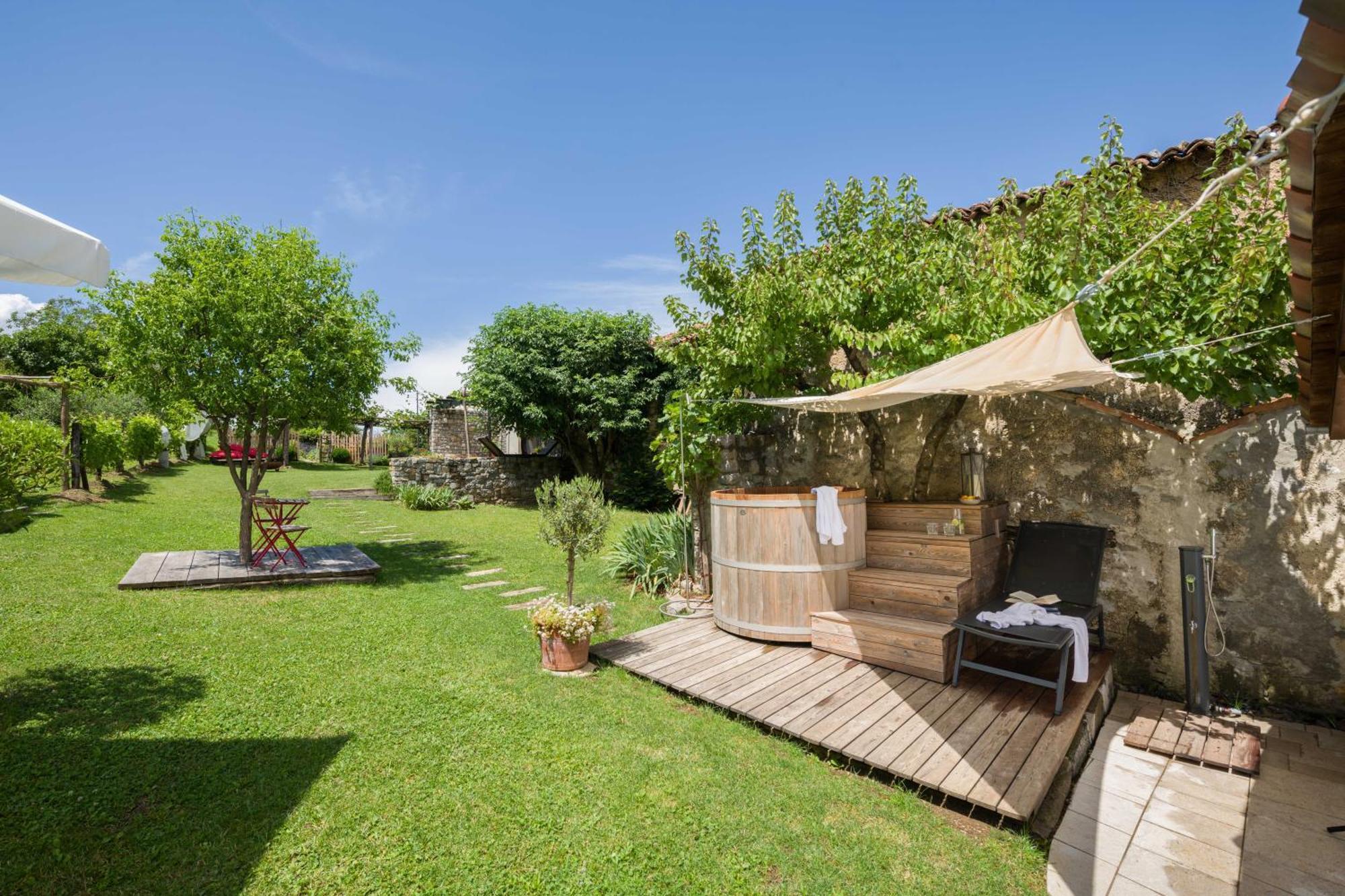 Villa Artes With Free Hot Tub & Sauna Branik Exterior photo